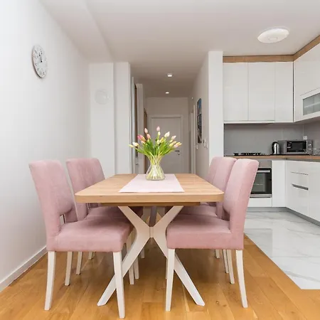 Petar Apartment Makarska