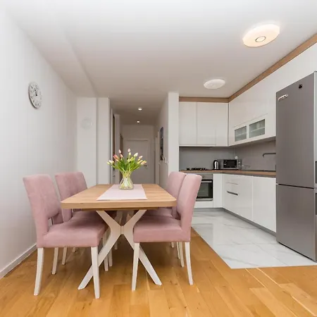 Apartment Petar *